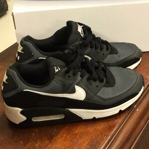 Nike Men's Black and Dark Gray Sneakers